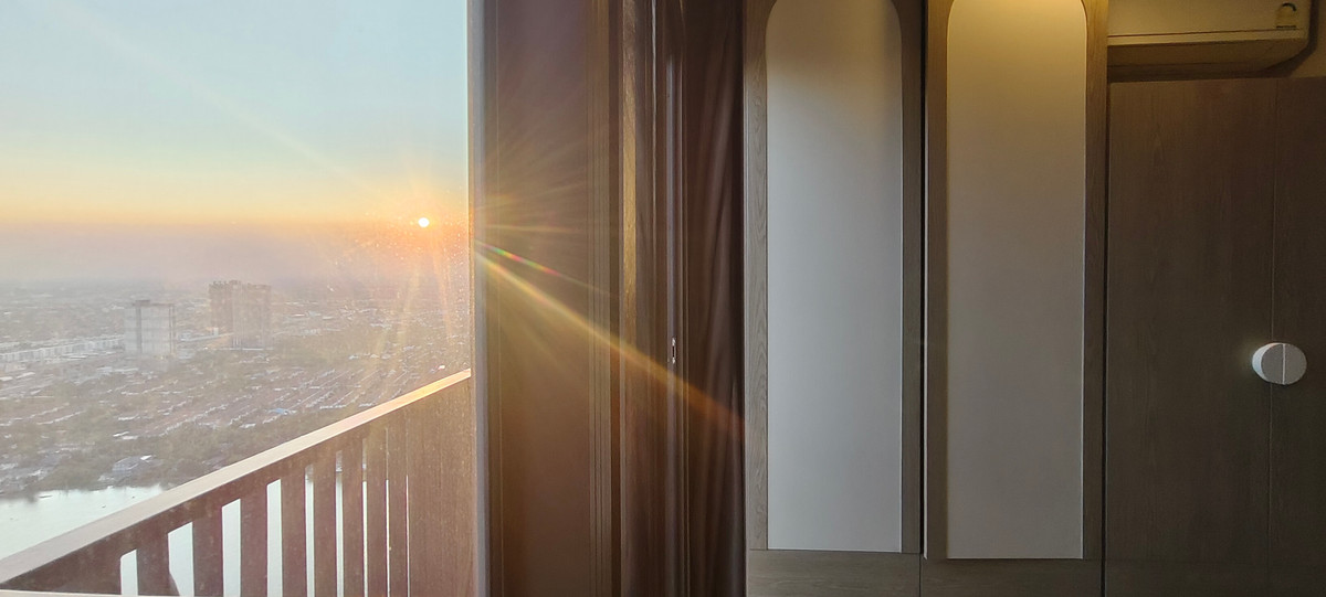 For RentCondoRattanathibet, Sanambinna : ✨ Luxury River View Condo for Rent 🌇 Stunning Sunset View | High Floor | First Time Rental