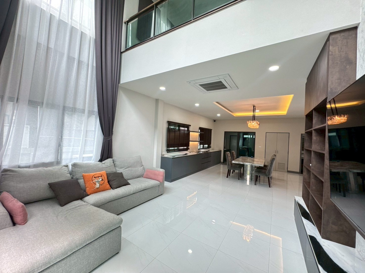 ให้เช่าบ้านบางนา แบริ่ง ลาซาล : ✨[𝐅𝐎𝐑 𝐑𝐄𝐍𝐓] บ้านเช่าใกล้เมกาบางนา เดอะซิตี้บางนา บ้านว่างพร้อมอยู่ 🌳 