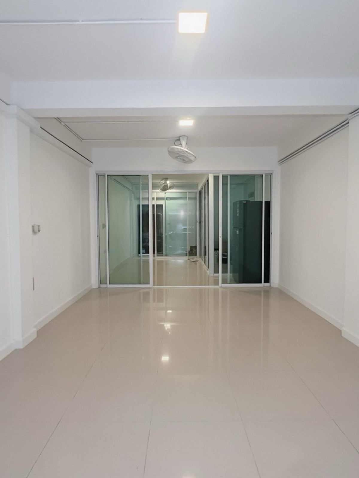 For RentHome OfficeOnnut, Udomsuk : Home office for rent, Sukhumvit 95, Bang Chak, near BTS, distance 100 meters, can register a company.