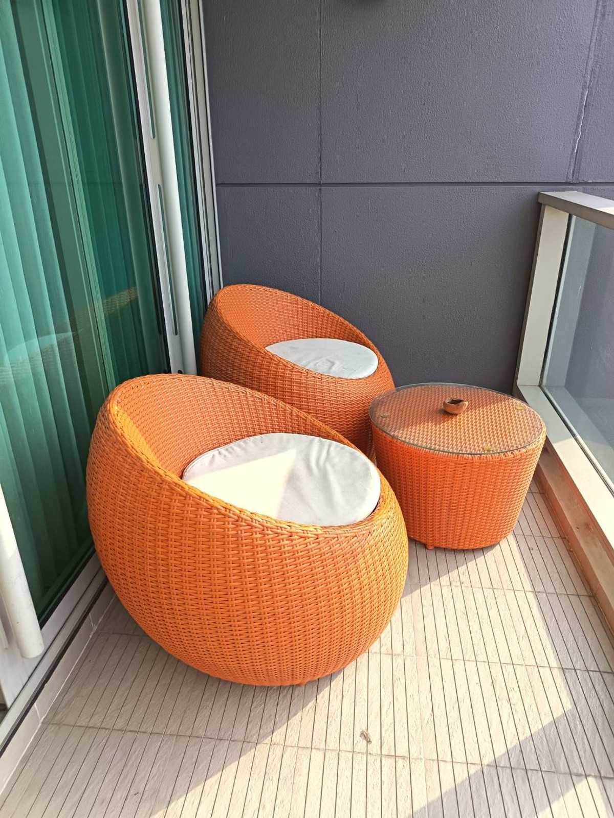 For RentCondoWongwianyai, Charoennakor : Condo for rent, shady atmosphere, The River Condominium 2 beds