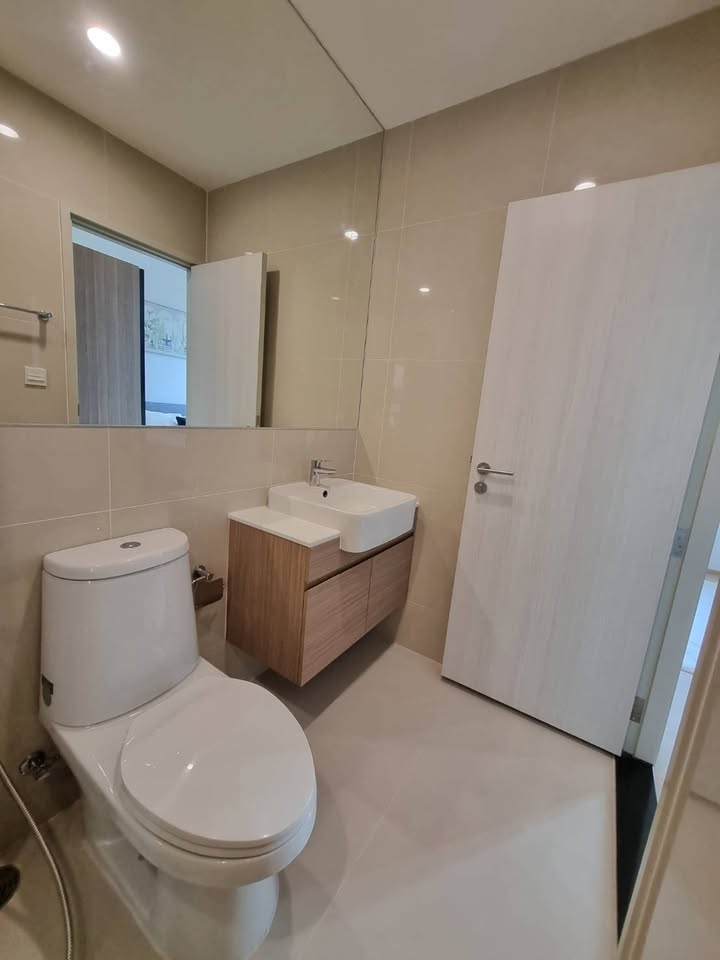 ให้เช่าคอนโดรัชดา ห้วยขวาง : 🔥ให้เช่าด่วน🔥โนเบิล รีวอลฟ์ รัชดา 2 ห้องสวย ดูโปร่งดูกว้างขึ้น ห้องมุม บรรยากาศสงบ อยู่ชั้นเดียวกับส่วนมาก เฟอร์ครบพร้อมอยู่