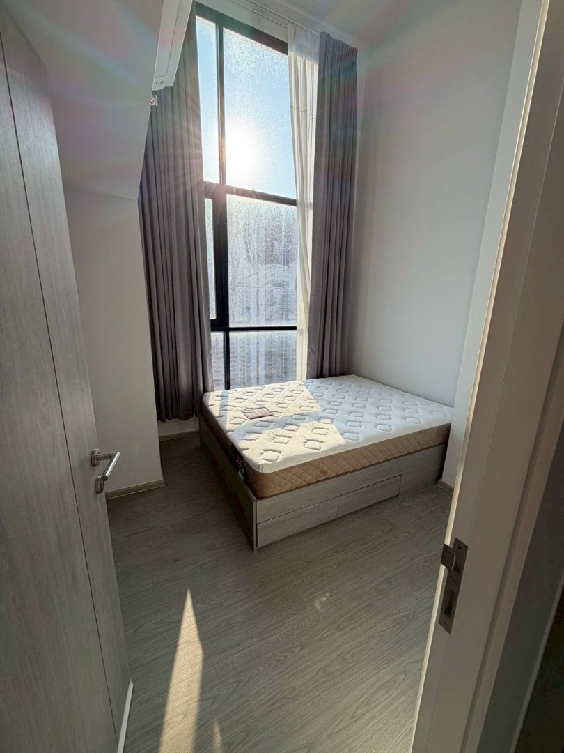 For RentCondoSeri Thai, Ramkhamhaeng Nida : 🔥For Rent Now🔥 Origin Plug & Play Ramkhamhaeng Triple Station 📍Located on Ramkhamhaeng Road, near the 3-line Interchange Station. Convenient transportation.