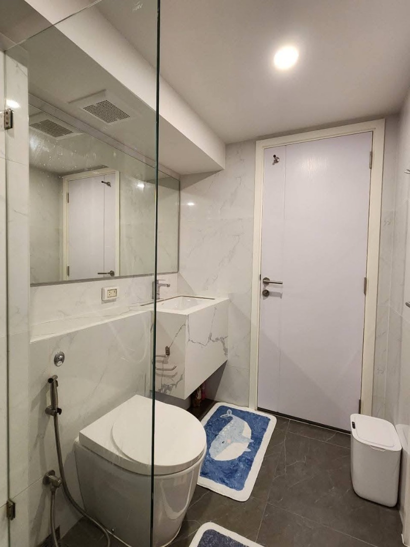 For RentCondoSeri Thai, Ramkhamhaeng Nida : 🔥For Rent Now🔥 Origin Plug & Play Ramkhamhaeng Triple Station 📍Located on Ramkhamhaeng Road, near the 3-line Interchange Station. Convenient transportation.