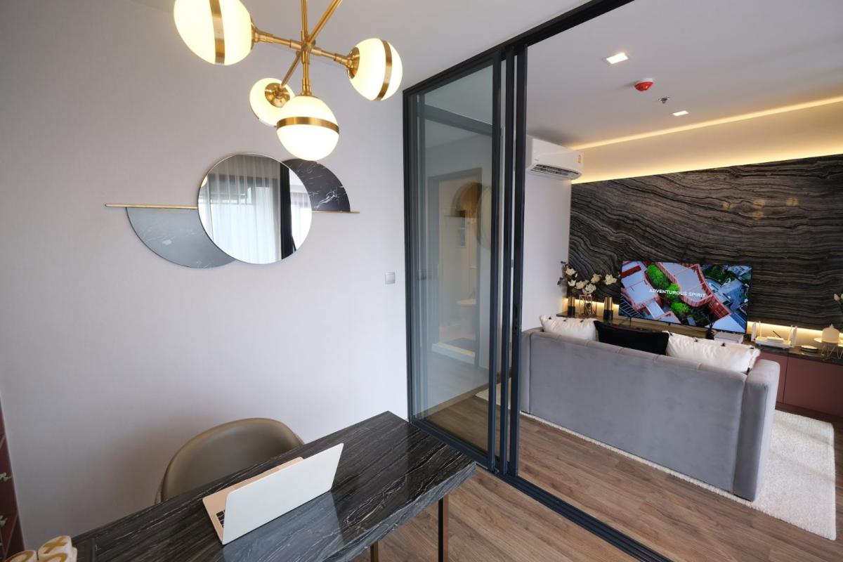 For RentCondoLadprao, Central Ladprao : 🔥For Rent Now🔥 Life Ladprao Valley, city and Chatuchak Park view 🌆🌿, bright and airy atmosphere with expansive views.