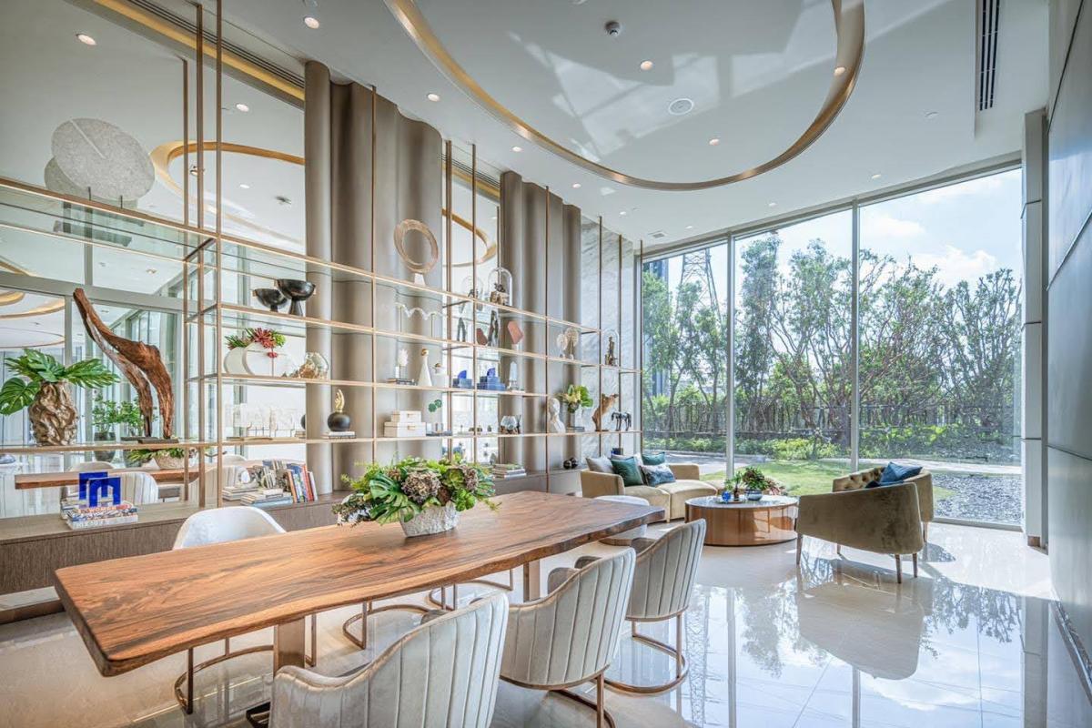 For RentCondoLadprao, Central Ladprao : 🔥For Rent Now🔥 Life Ladprao Valley, city and Chatuchak Park view 🌆🌿, bright and airy atmosphere with expansive views.