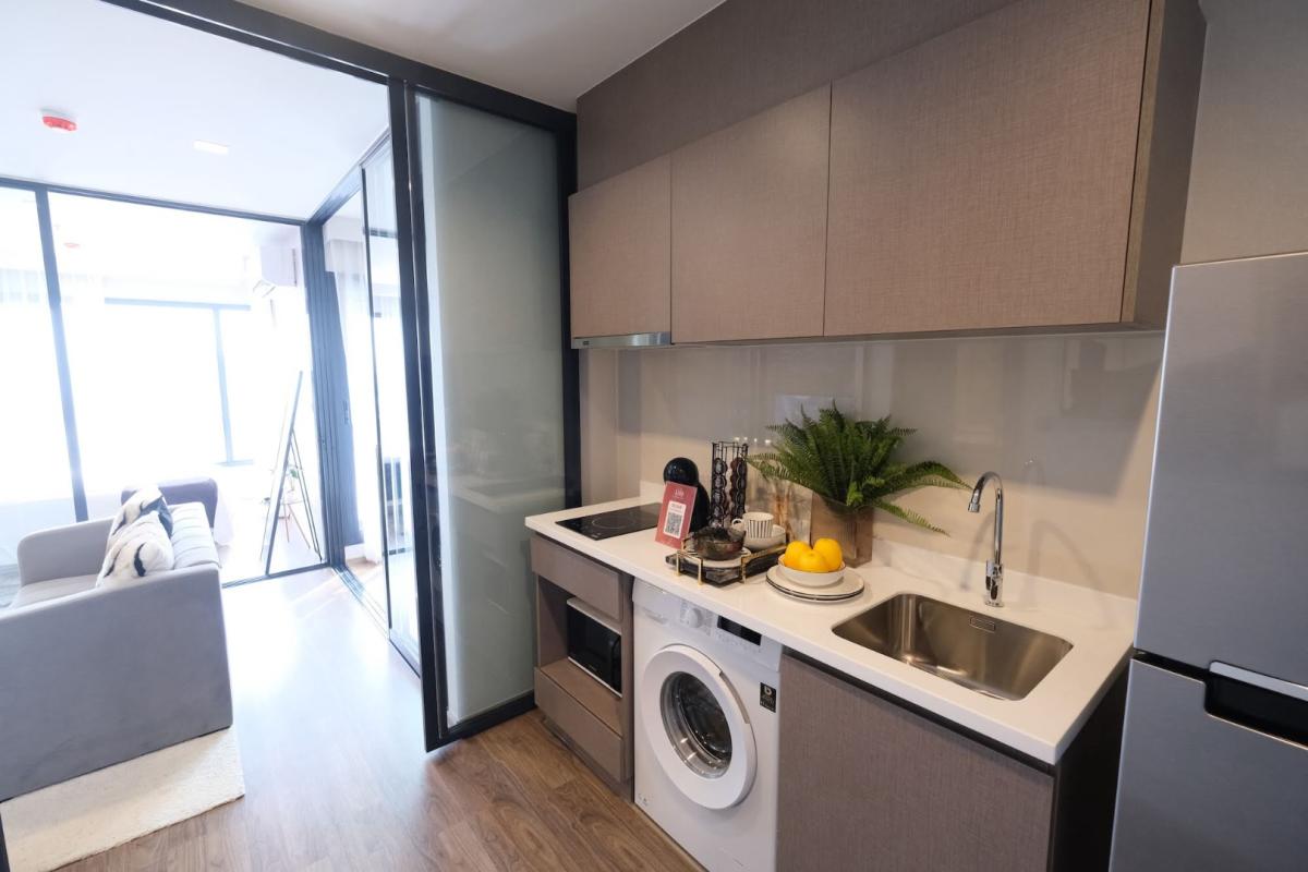 For RentCondoLadprao, Central Ladprao : 🔥For Rent Now🔥 Life Ladprao Valley, city and Chatuchak Park view 🌆🌿, bright and airy atmosphere with expansive views.