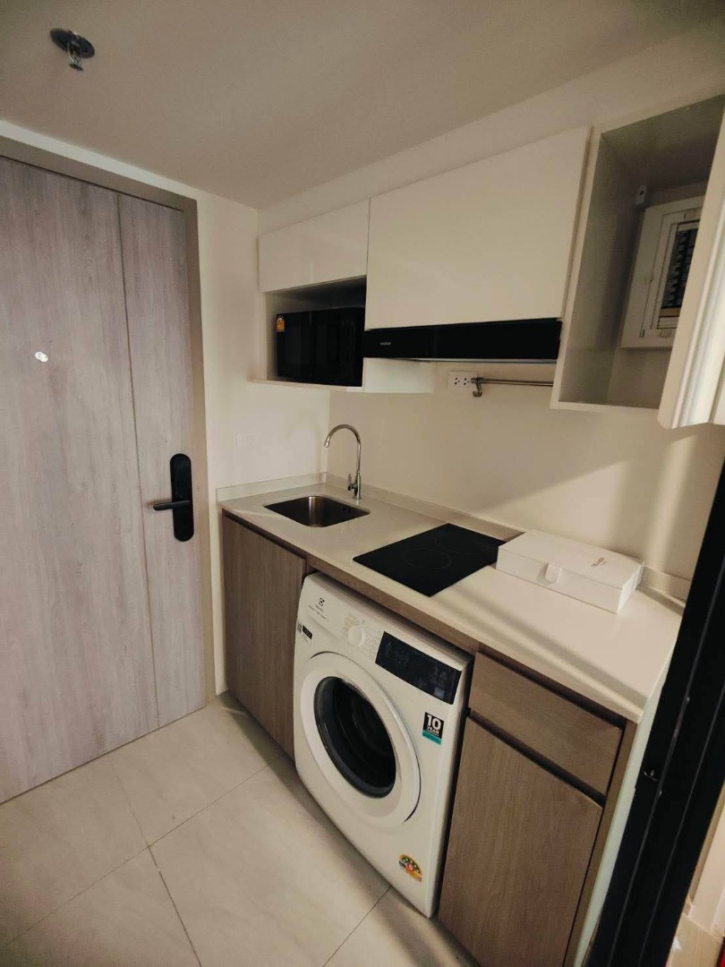 For RentCondoSeri Thai, Ramkhamhaeng Nida : 🔥For Rent Now🔥 Origin Plug & Play Ramkhamhaeng Triple Station. Ideal for those seeking flexible living space.