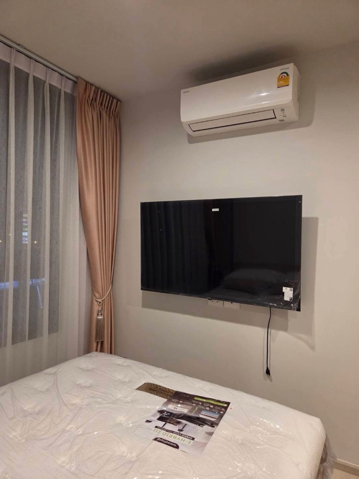 For RentCondoBangna, Bearing, Lasalle : Condo for rent Nue Mega Plus Bangna Room size: 26 sq m Floor: 10 Price: 12,500 baht 📍Free Wifi Nearby places: Mega bangna
