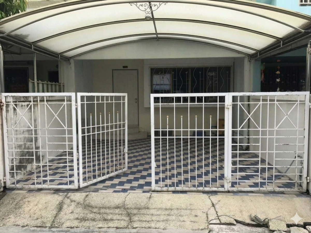 For SaleTownhomePattanakan, Srinakarin : Baan Klang Muang Rama 9 Soi 43 / 3 Bedrooms (For Sale), Baan Klang Muang Rama 9 Soi 43 / 3 Bedrooms (FOR SALE) JANE039