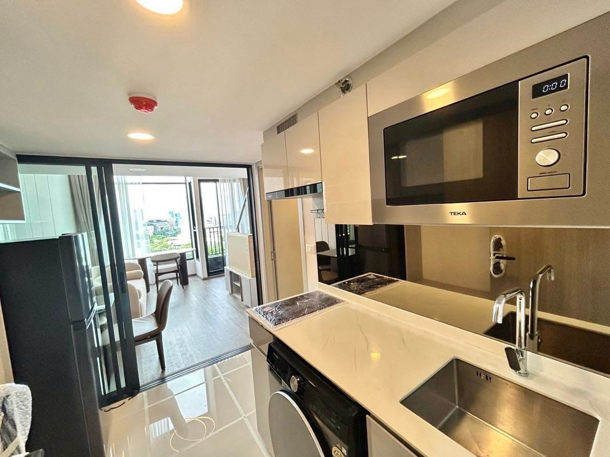 ให้เช่าคอนโดเกษตรศาสตร์ รัชโยธิน : 📍โครงการ : SO Origin Kaset Interchange 
             (โซ ออริจิ้น เกษตร อินเตอร์เชนจ์)

🚝 ใกล้ : BTS สถานีมหาวิทยาลัยเกษตรศาสตร์ 0 เมตร
💵 ราคาเช่า : 29,000 บาท / เดือน