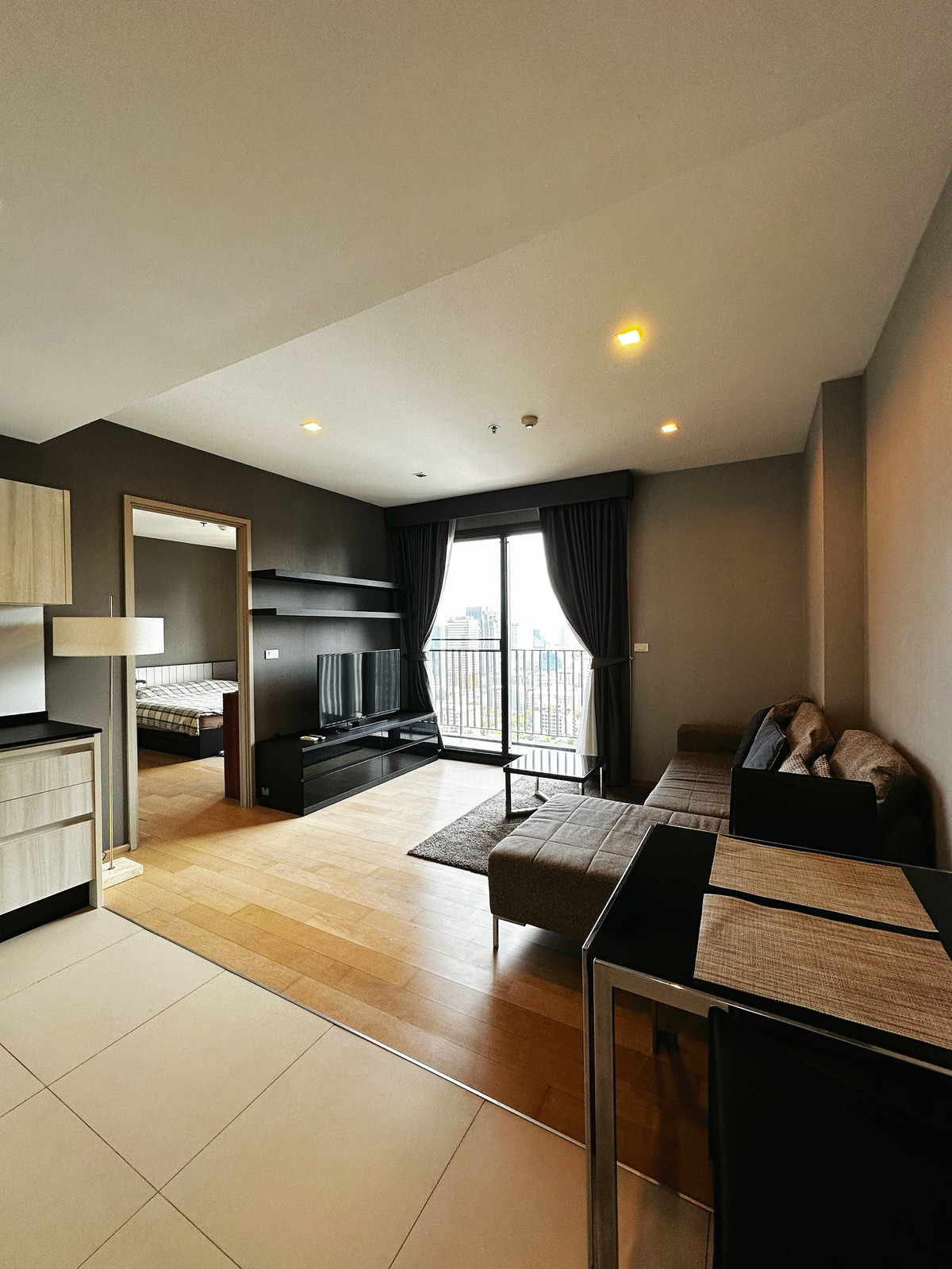 For RentCondoSukhumvit, Asoke, Thonglor : !! Beautiful room for rent, Condo HQ Thonglor, near BTS Thonglor.