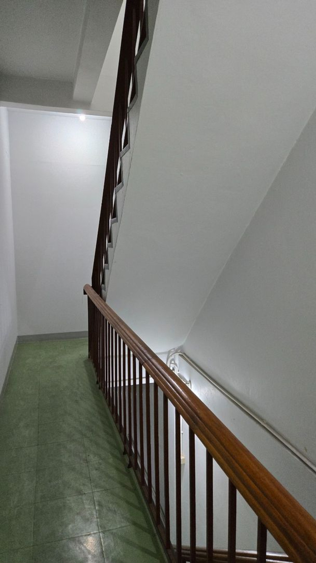 ให้เช่าอาคารพาณิชย์นวมินทร์ รามอินทรา : ⚡ ให้เช่า ทาวน์โฮม 3 ชั้น ซอย นวมินทร์ 105 ขนาด 20 ตร.ว. ⚡