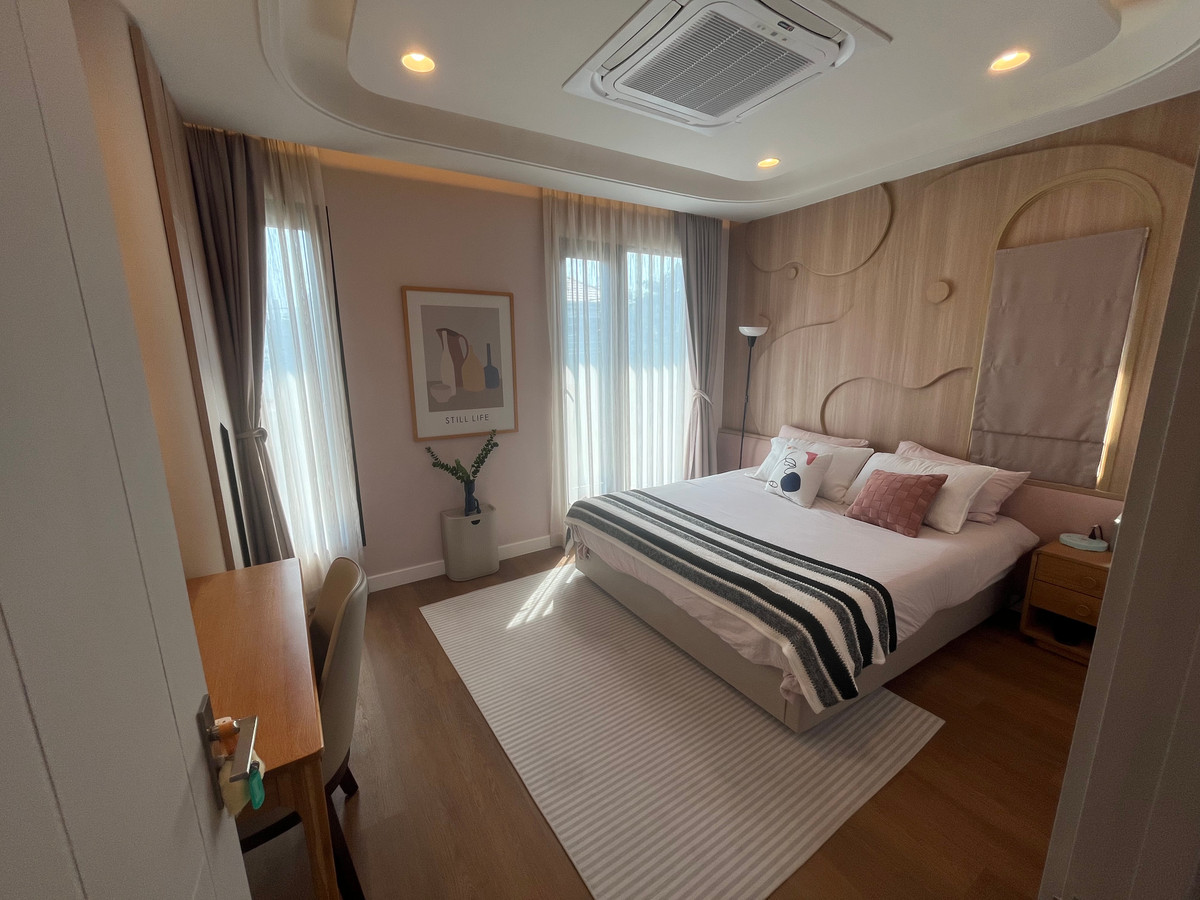 ให้เช่าบ้านบางนา แบริ่ง ลาซาล : บ้านเดี่ยวหรู 4 ห้องนอน - ตกแต่งสวย (สไตล์บ้านโชว์) เช่า 130000 บาท/เดือน