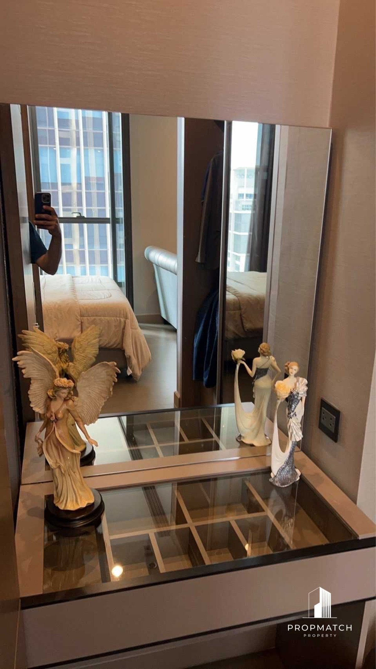 For RentCondoRama9, Petchburi, RCA : ⚡️Best price in the building⚡️The esse at singha complex 🔥36 Sqm 32,000 B only. If interested, contact ⚡️ Putter 0928895628 line:plustor_ss⚡️