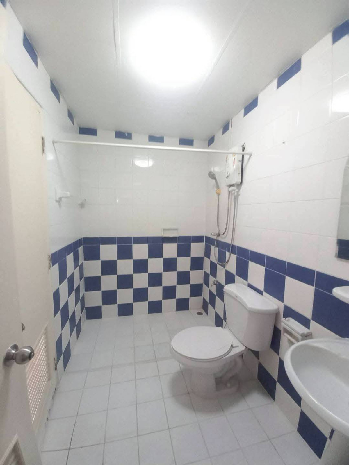 For SaleTownhomePattanakan, Srinakarin : Baan Klang Muang Rama 9 Soi 43 / 3 Bedrooms (For Sale), Baan Klang Muang Rama 9 Soi 43 / 3 Bedrooms (FOR SALE) JANE039