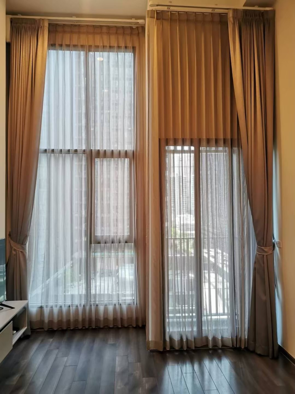 ให้เช่าคอนโดพระราม 9 เพชรบุรีตัดใหม่ RCA : 🌟 ให้เช่า KnightsBridge Space Rama 9 🌟