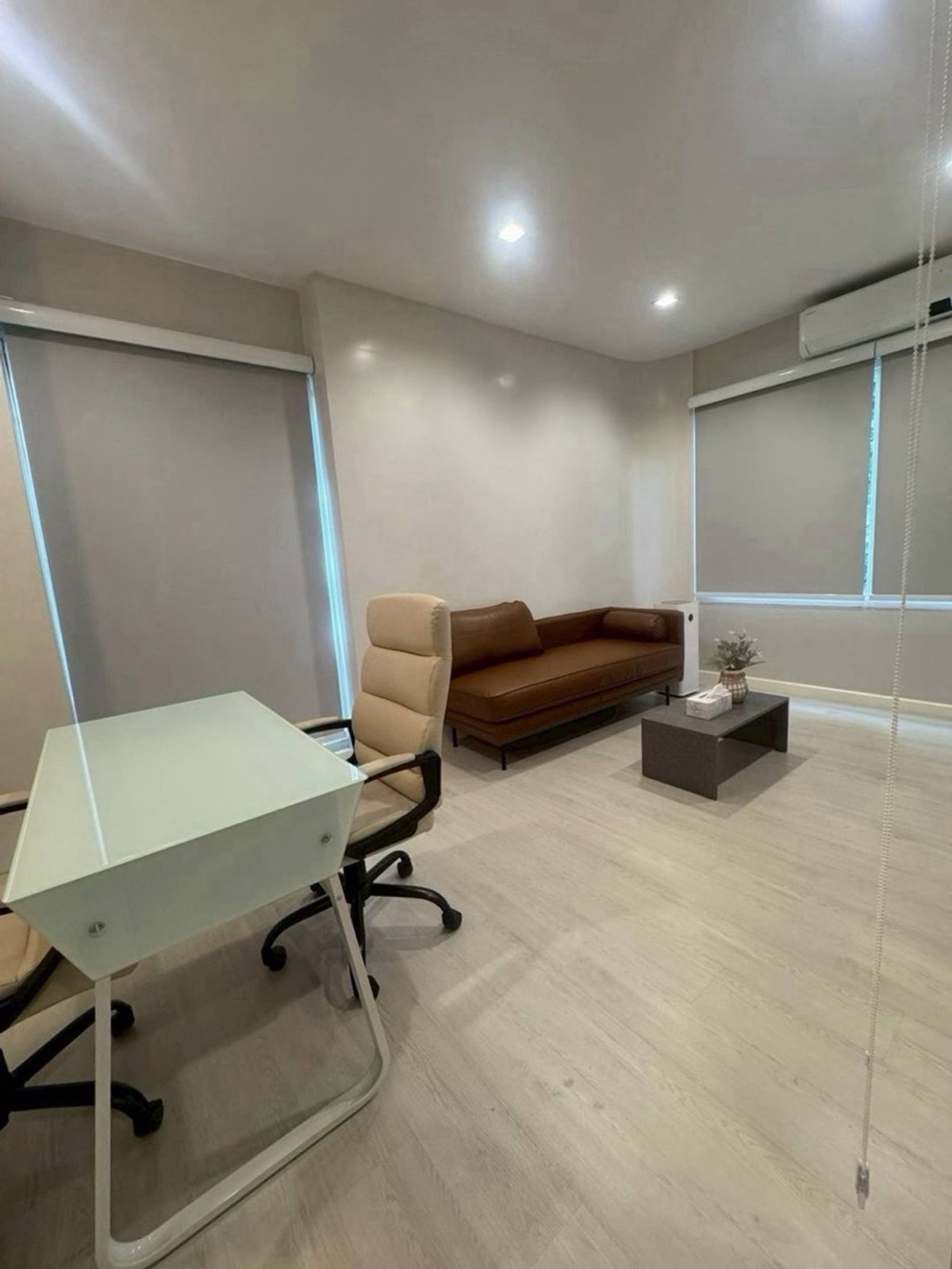 For RentOfficeChokchai 4, Ladprao 71, Ladprao 48, : Commercial Townhome for Rent Ladprao 71 near MRT Lat Phrao 71 clinic space wellness space ready to operate