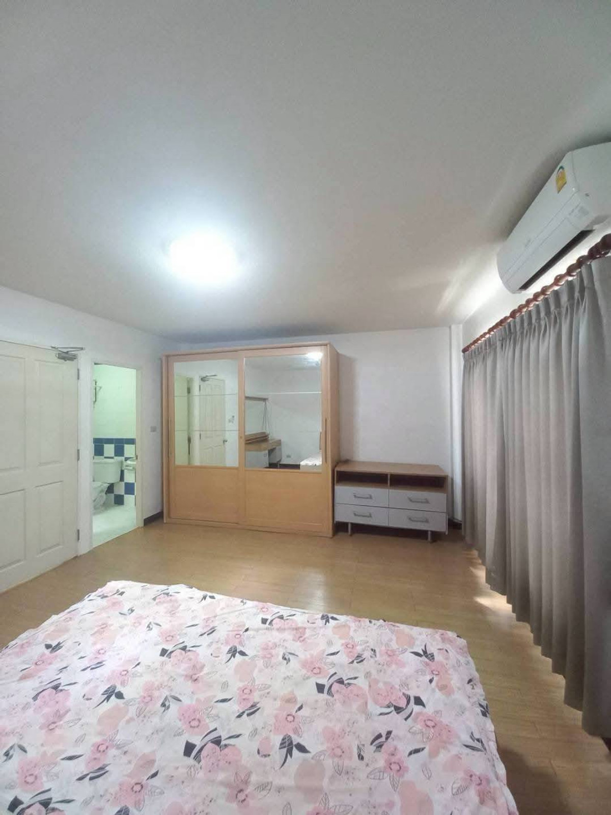 For SaleTownhomePattanakan, Srinakarin : Baan Klang Muang Rama 9 Soi 43 / 3 Bedrooms (For Sale), Baan Klang Muang Rama 9 Soi 43 / 3 Bedrooms (FOR SALE) JANE039