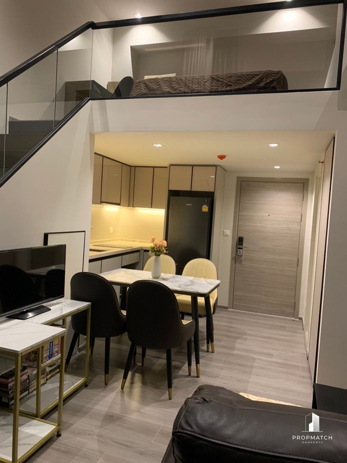 For SaleCondoSapankwai,Jatujak : ⚡️Cheapest in the building⚡️the reserve phahol-pradipat selling very cheap 🔥Duplex 40 Sqm 4.7Mb, unblocked view, beautiful project, small unit, next to Bts Saphan Khwai 💫There are many rooms, many sizes, many nearby projects to compare 🔥 If interested, co