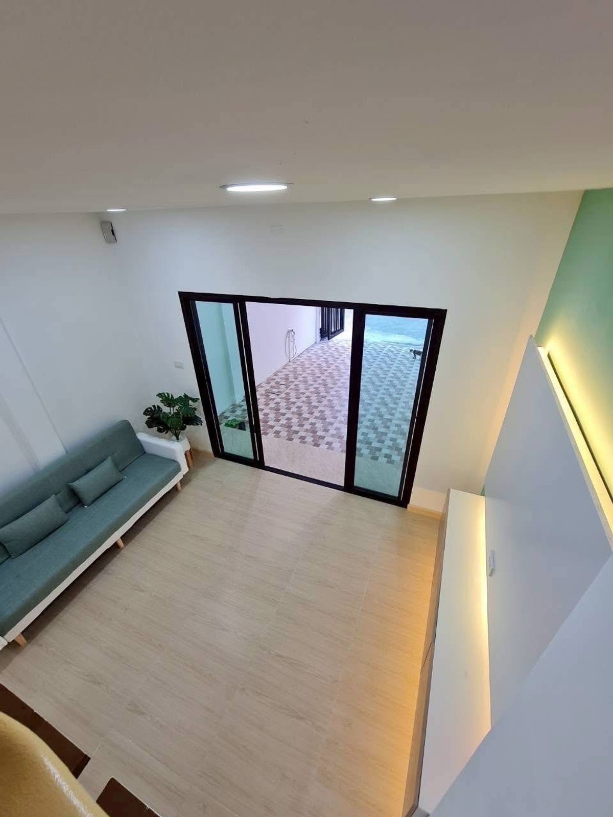 ขายบ้านรัชดา ห้วยขวาง : ✨ ทาวน์โฮม 3 ชั้น ทำเล #ห้วยขวาง เชื่อมต่อชีวิตเมืองเข้ากับพื้นที่สีเขียวส่วนตัว พักผ่อนไปกับ Courtyard กลางบ้าน 🌿