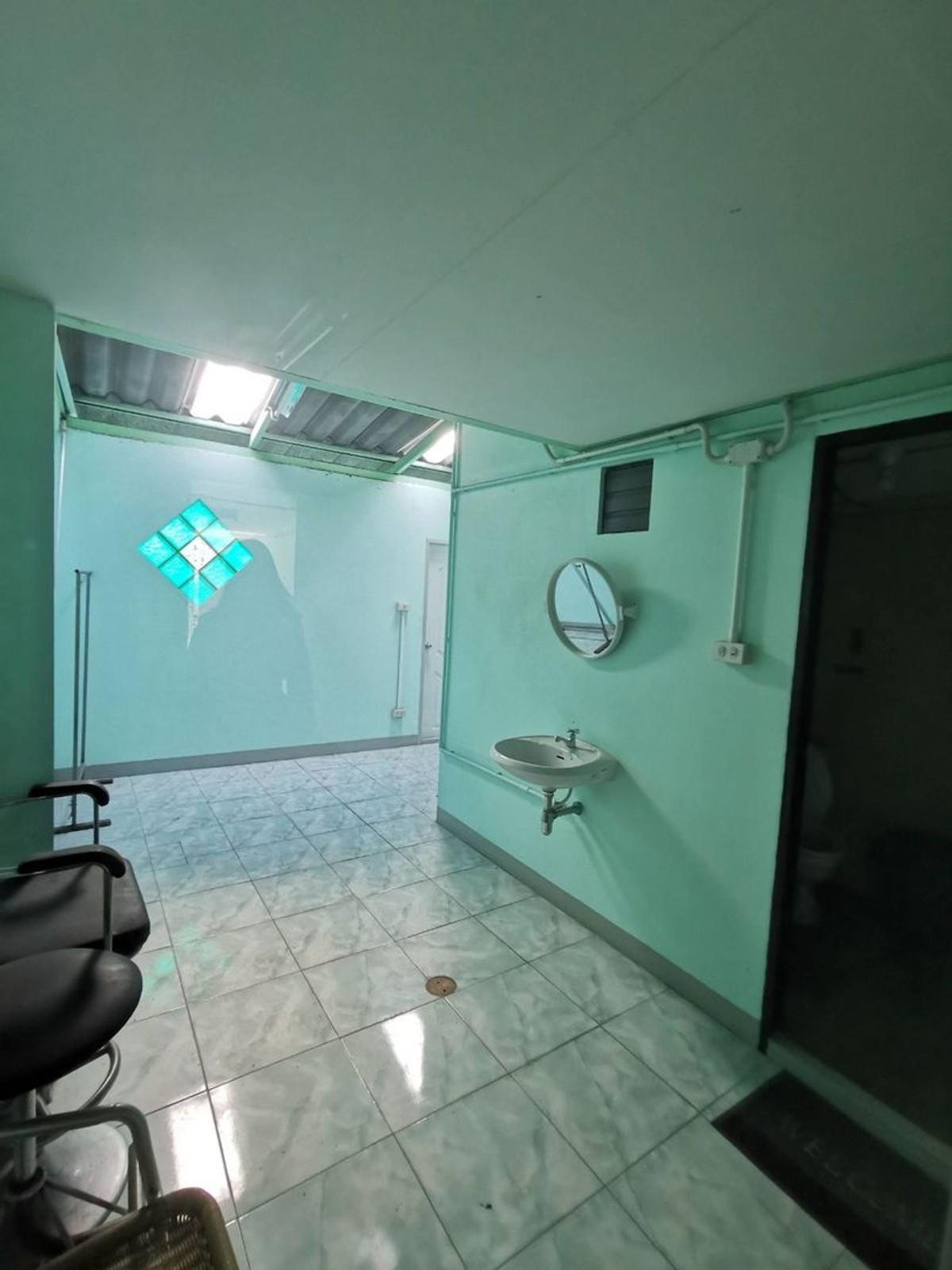 ให้เช่าอาคารพาณิชย์นวมินทร์ รามอินทรา : ⚡ ให้เช่า ทาวน์โฮม 3 ชั้น ซอย นวมินทร์ 105 ขนาด 20 ตร.ว. ⚡