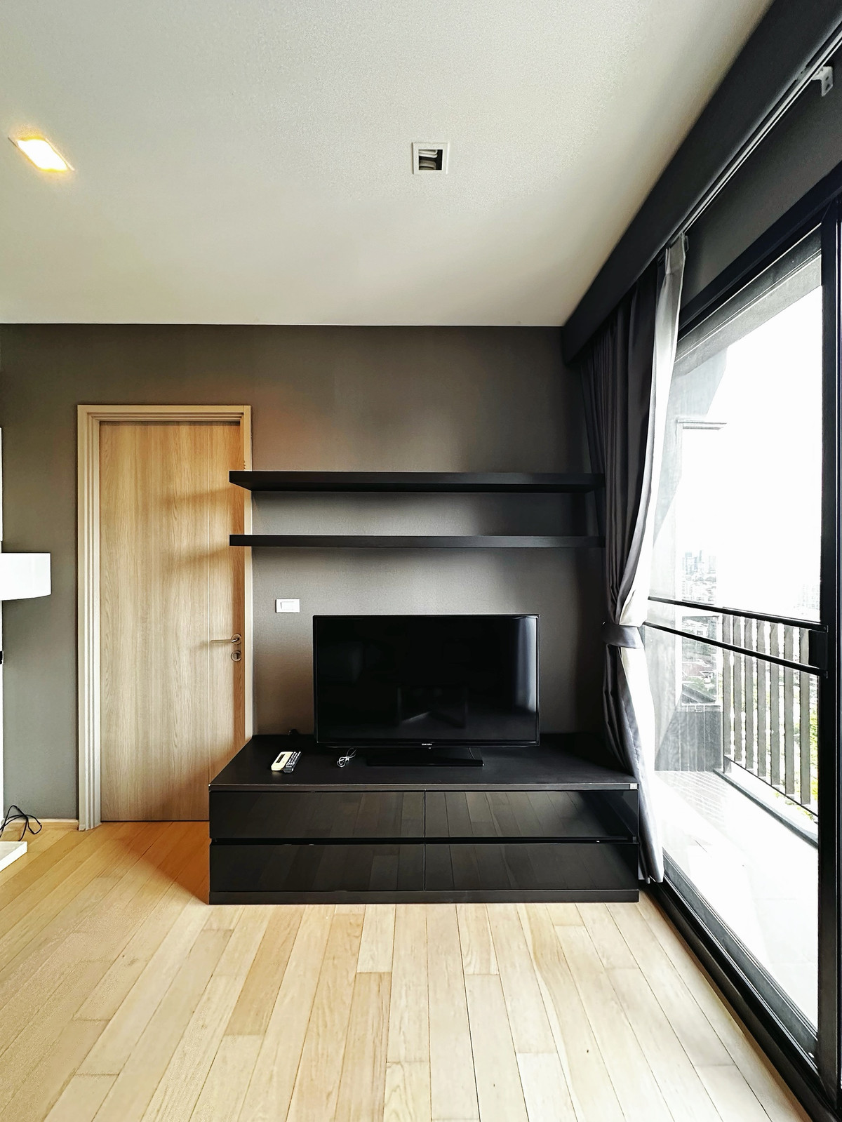 For RentCondoSukhumvit, Asoke, Thonglor : !! Beautiful room for rent, Condo HQ Thonglor, near BTS Thonglor.