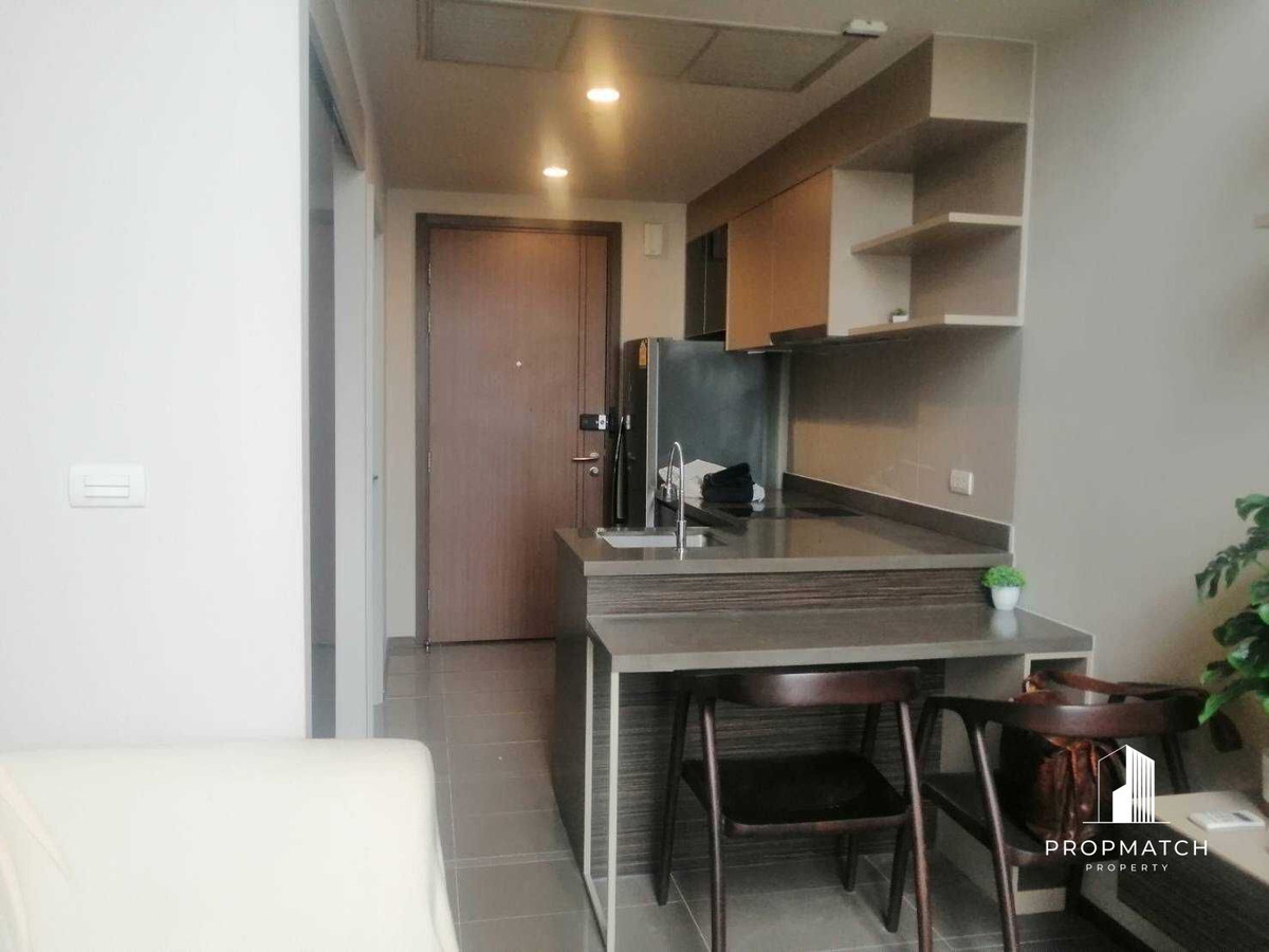 For SaleCondoSapankwai,Jatujak : ⚡️Cheapest in the building⚡️Onyx Phahonyothin selling very cheap 🔥Duplex 40 Sqm 4.6Mb, unblocked view 💫There are many rooms, many sizes, many nearby projects for comparison 🔥 If interested, contact Putter 0928895628 line : plustor_ss