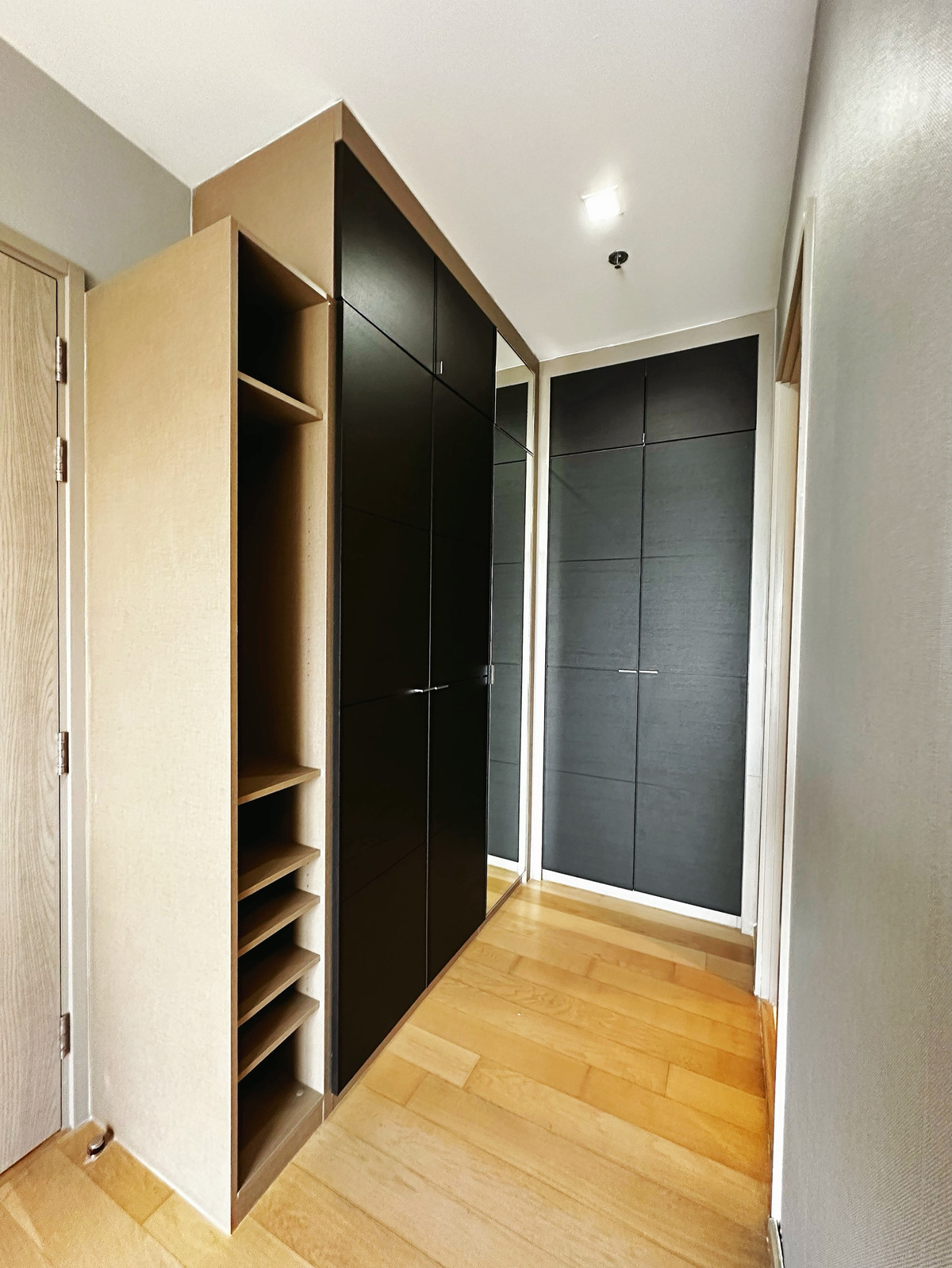 For RentCondoSukhumvit, Asoke, Thonglor : !! Beautiful room for rent, Condo HQ Thonglor, near BTS Thonglor.