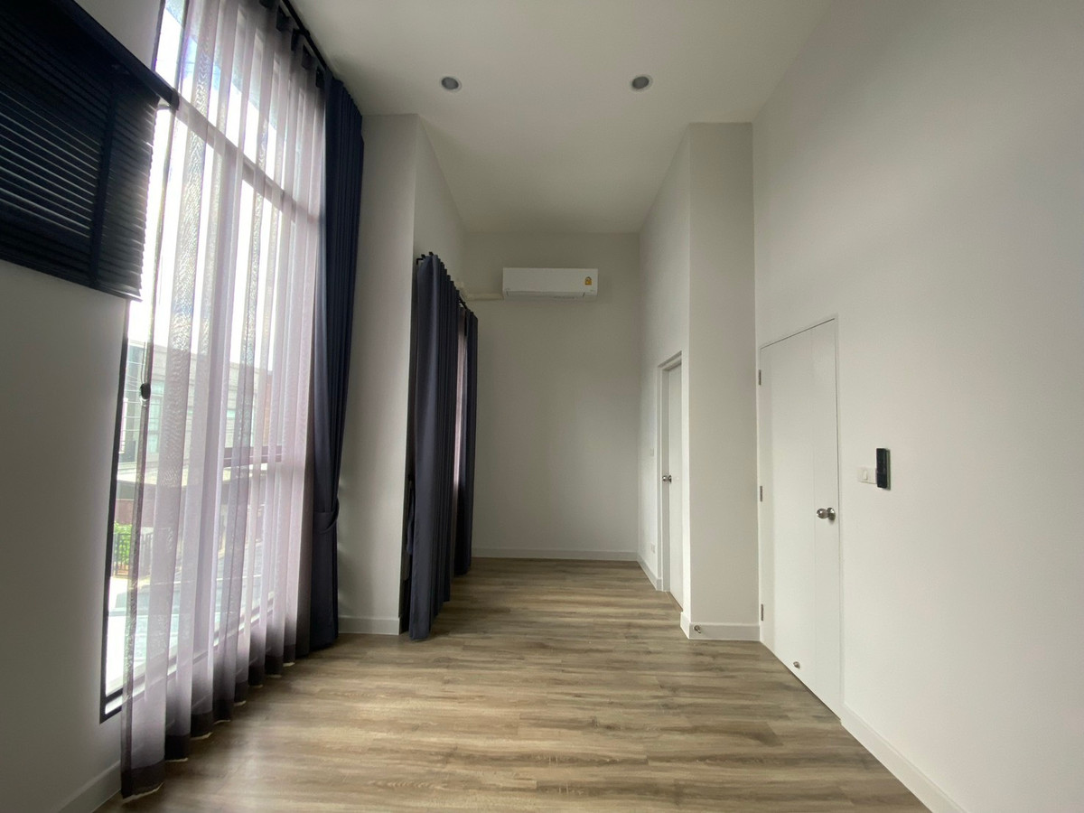 For SaleTownhomePattanakan, Srinakarin : 🔥 Hot Deal! Townhome Rama 9, best price in the project | Ready to move in, new home feel.