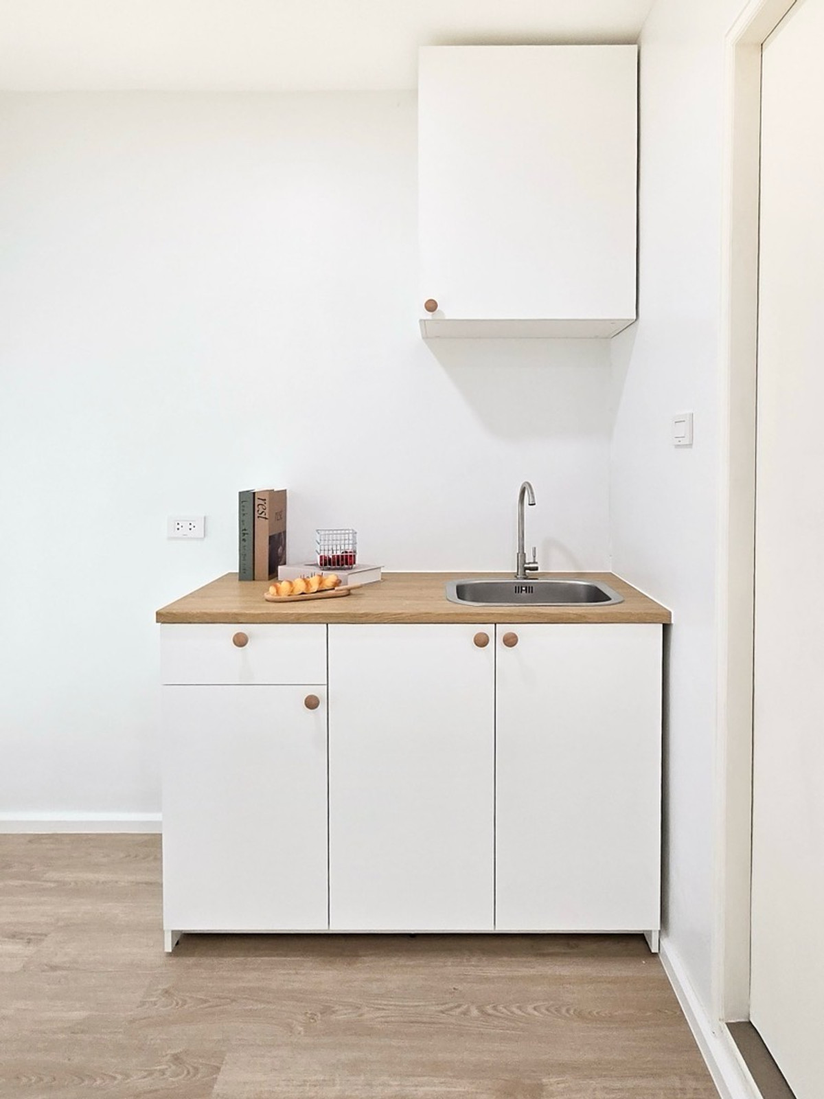 For SaleCondoPattanakan, Srinakarin : K-6818 Beautiful room, newly renovated, ready to move in, for sale! Condo LPN On Nut Phatthanakan