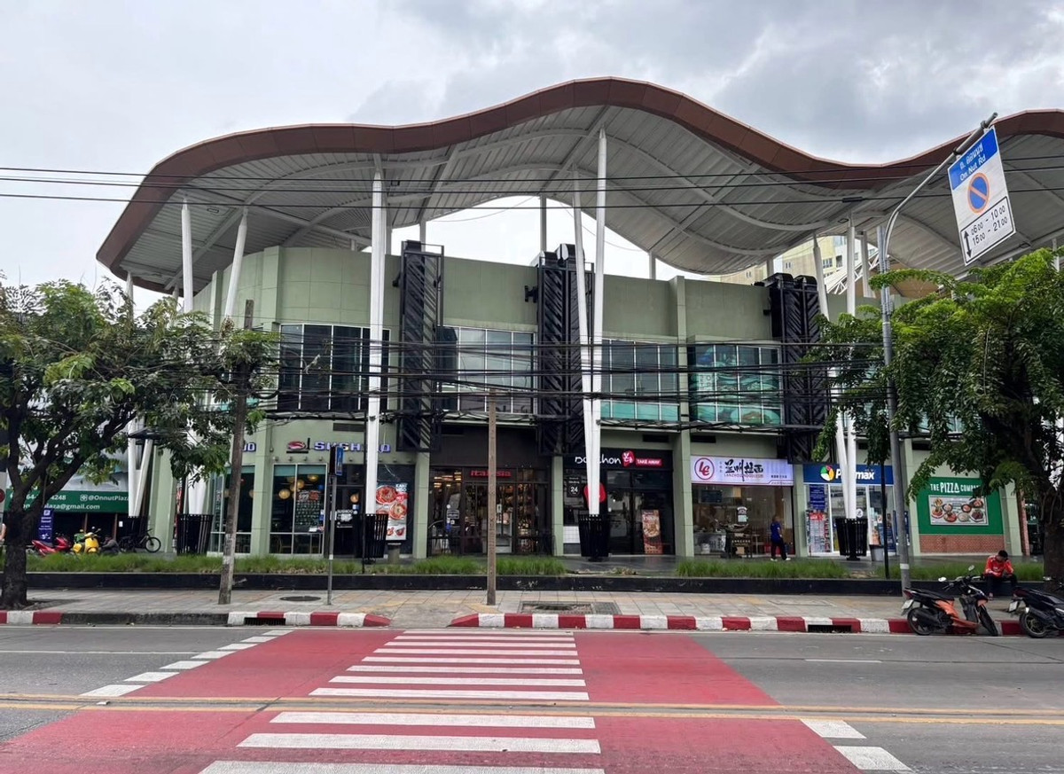 For RentRetail SpaceOnnut, Udomsuk : 📍 Retail Space for Rent in On Nut – Community Mall Location

Prime commercial space available in the heart of On Nut, located within a vibrant community mall.

💰 Rental Price: 50,000 THB/month
📐 Size: 55 SQ.M.
