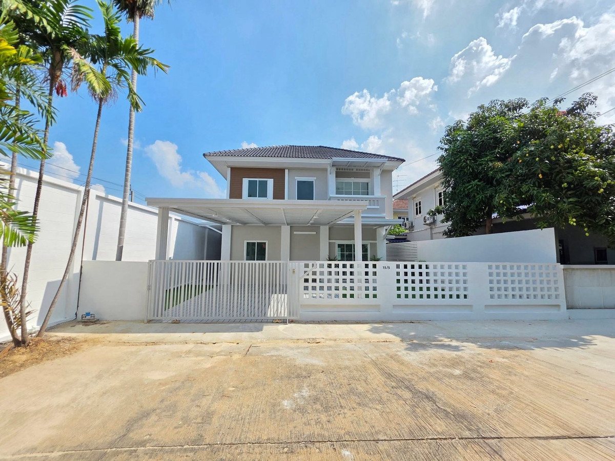 For SaleHouseNonthaburi, Bang Yai, Bangbuathong : ✨ Single house on the corner Brand new renovation throughout. Decorated in a warm minimalist style. With a beautiful private garden in the house Spacious space 🌳