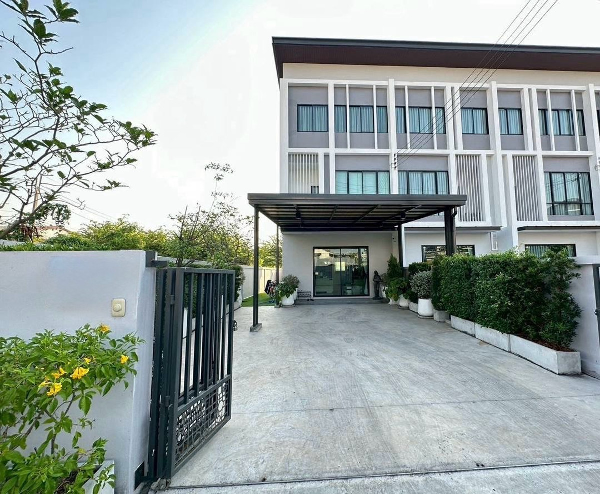 ให้เช่าโฮมออฟฟิศโชคชัย4 ลาดพร้าว71 : ทาวน์โฮมให้เช่า โชคชัย 4 สตรีวิทยา 2 พื้นที่ใช้สอย 300 ตร.ม ฟังก์ชันครบ รองรับทั้งอยู่อาศัยและทำธุรกิจ
