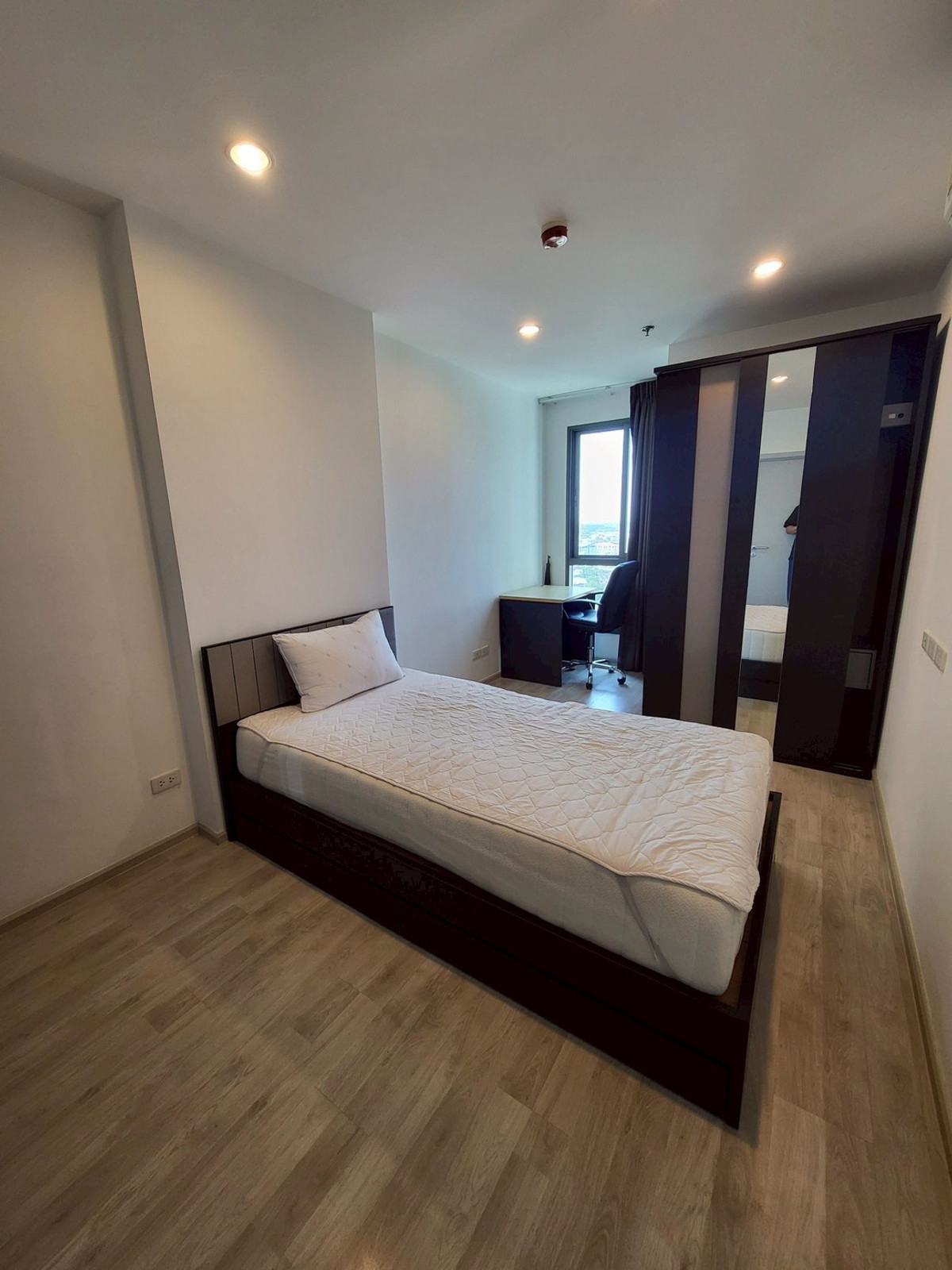 ขายคอนโดปิ่นเกล้า จรัญสนิทวงศ์ : *** (เอเจนท์ประจำโครงการ) ขายคอนโด : ไอดีโอ โมบิ จรัญ - อินเตอร์เชนจ์ (Ideo Mobi Charan Interchange) ***