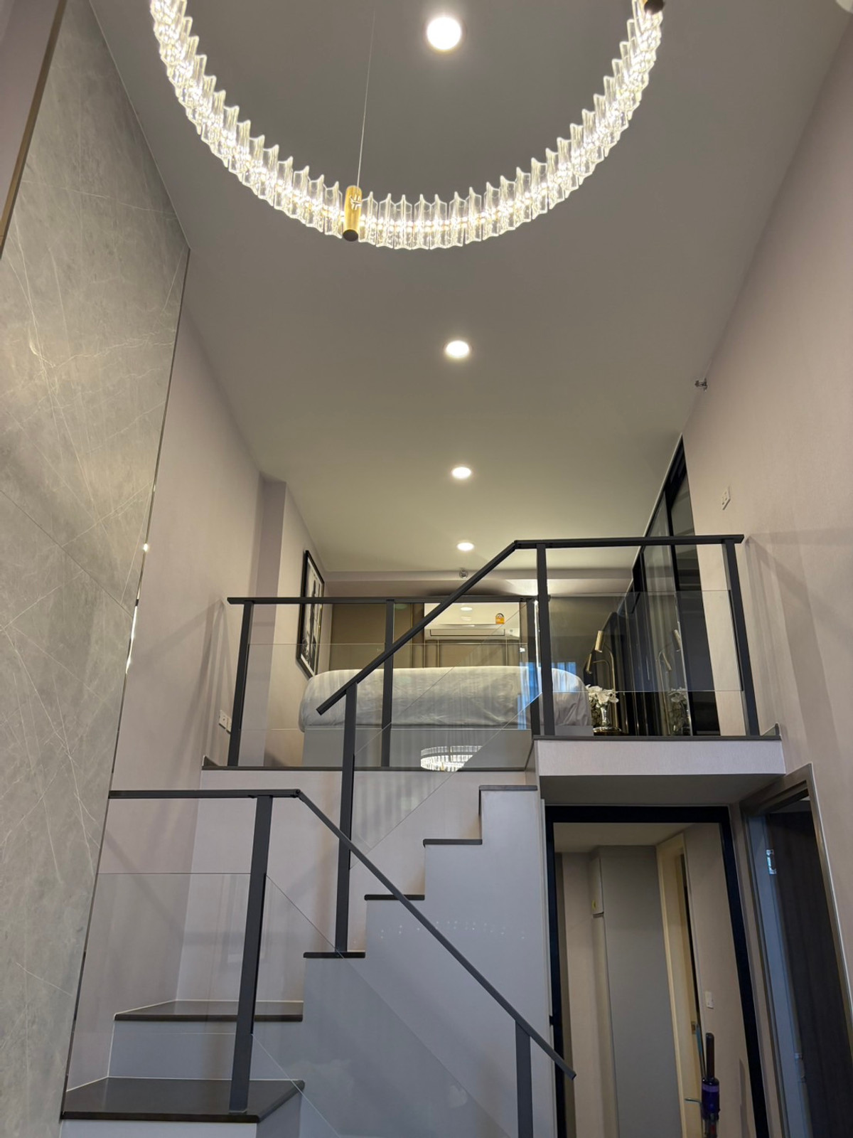 ให้เช่าคอนโดพระราม 9 เพชรบุรีตัดใหม่ RCA : 🌈🧸 FOR RENT | KNIGHTSBRIDGE SPACE RAMA 9 🧸🌈