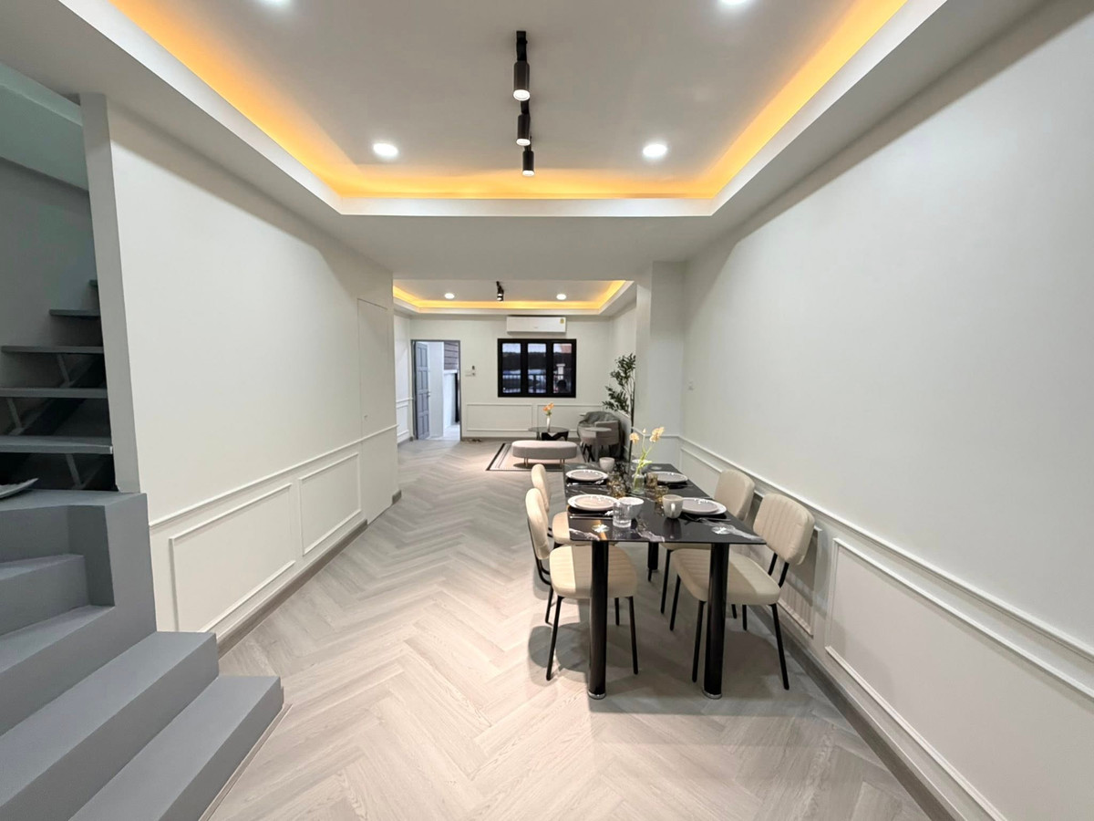 ขายทาวน์โฮมโชคชัย4 ลาดพร้าว71 : หมู่บ้านเลิศอุบล โชคชัย 4 ซอย 22 / 2 ห้องนอน (ขาย), Lert Ubon Village Chokchai 4 Soi 22 / 2 Bedrooms (FOR SALE) FAHS063