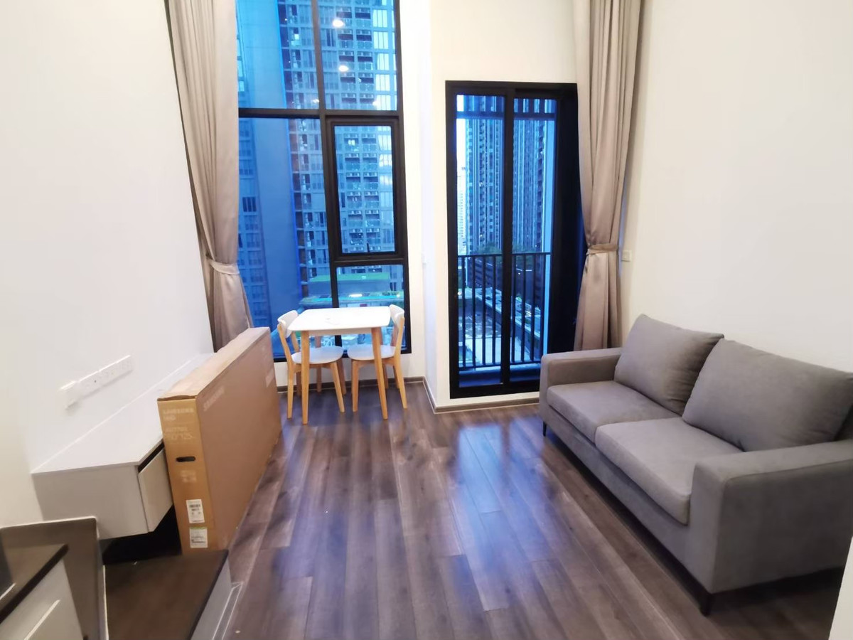 ให้เช่าคอนโดพระราม 9 เพชรบุรีตัดใหม่ RCA : 🌟 ให้เช่า KnightsBridge Space Rama 9 🌟