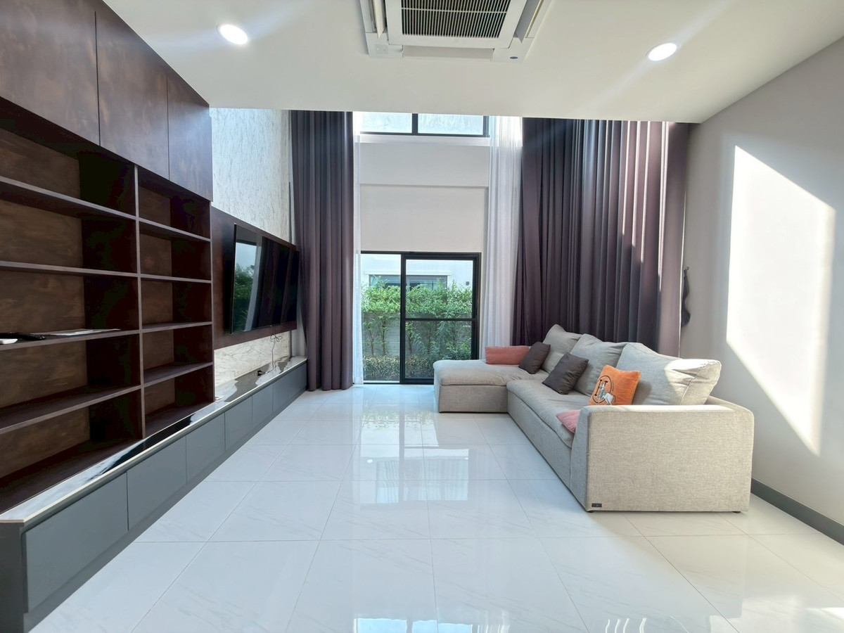 ให้เช่าบ้านบางนา แบริ่ง ลาซาล : ✨[𝐅𝐎𝐑 𝐑𝐄𝐍𝐓] บ้านเช่าใกล้เมกาบางนา เดอะซิตี้บางนา บ้านว่างพร้อมอยู่ 🌳 