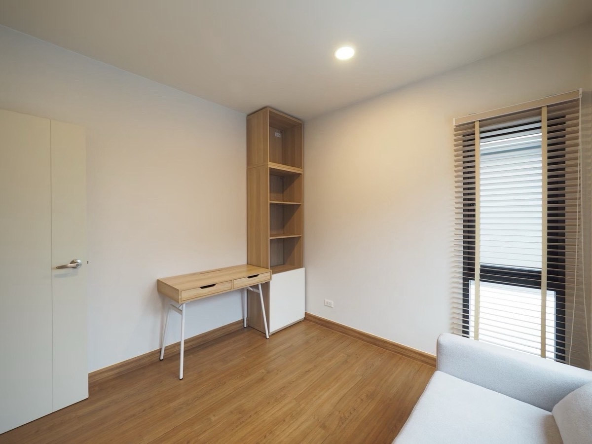 ให้เช่าบ้านบางนา แบริ่ง ลาซาล : ✨🏡 ปล่อยเช่า Centro Bangna เฟส 1 บ้านเดี่ยวสไตล์ Modern Minimal ตกแต่งสวยสบายตา พร้อมเฟอร์นิเจอร์และเครื่องใช้ไฟฟ้า