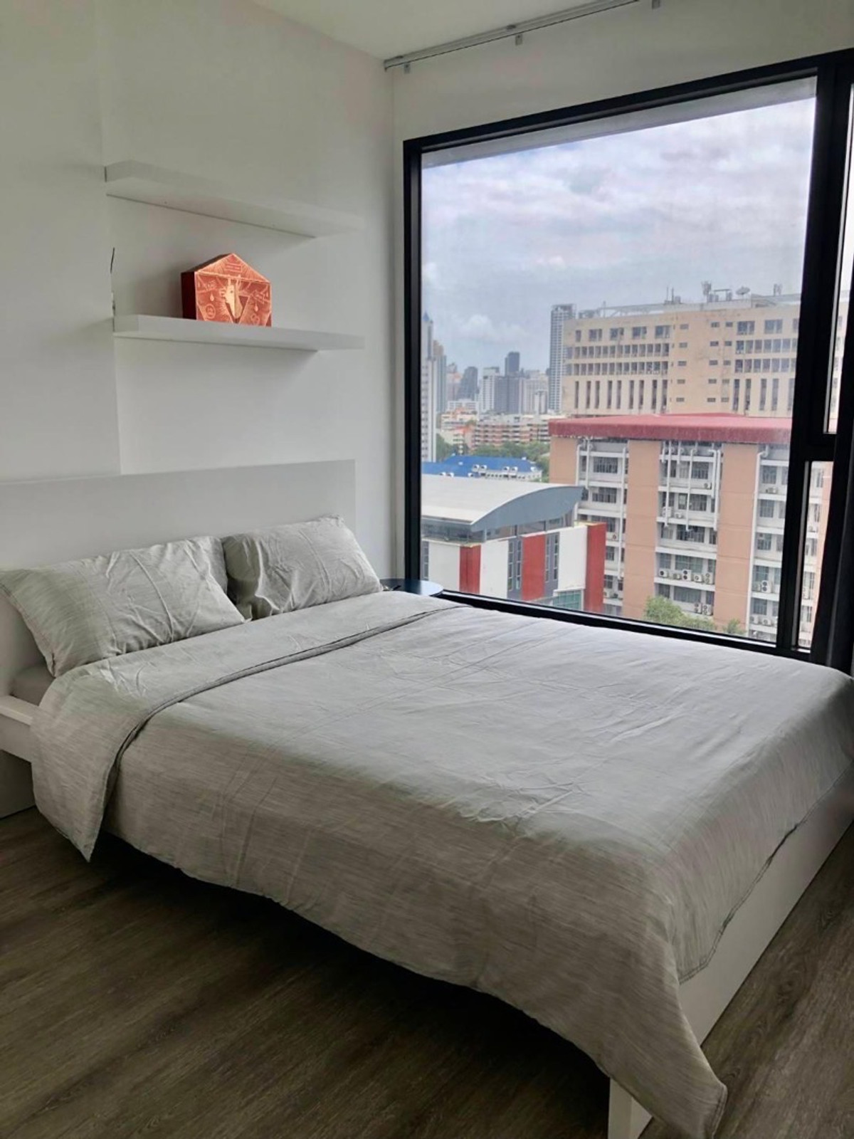 For RentCondoRama9, Petchburi, RCA : 📍✨ For rent Ideo Mobi Asoke | only 19,000฿/month ✨💖 1 bedroom | 33 sq m. 📞 Contact : Aomam (Agent) Tel./Line ID : 095-587-1692 WhatsApp : +66 95 587 1692