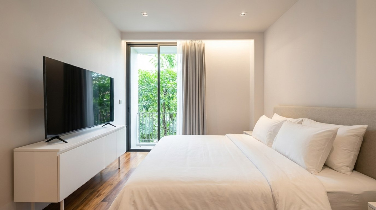 For RentCondoSukhumvit, Asoke, Thonglor : The Reserve 61 Hideaway / Fully Furnished, cozy and private in the heart of Ekkamai / 2 bed 101 sq.m.Tel. 0937890899