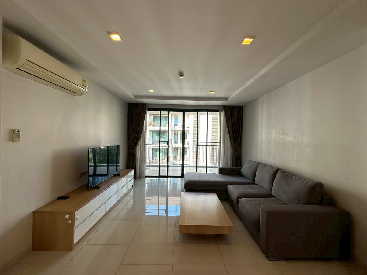 ให้เช่าพระราม 9 เพชรบุรีตัดใหม่ RCA : ✨ Rare Unit | คอนโดห้องใหญ่ 140 ตร.ม. ใจกลางพร้อมพงษ์ เหมาะสำหรับอยู่อาศัยระยะยาว