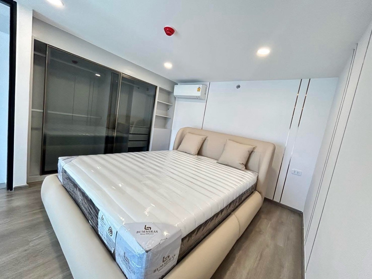 ให้เช่าคอนโดเกษตรศาสตร์ รัชโยธิน : 📍โครงการ : SO Origin Kaset Interchange 
             (โซ ออริจิ้น เกษตร อินเตอร์เชนจ์)

🚝 ใกล้ : BTS สถานีมหาวิทยาลัยเกษตรศาสตร์ 0 เมตร
💵 ราคาเช่า : 29,000 บาท / เดือน