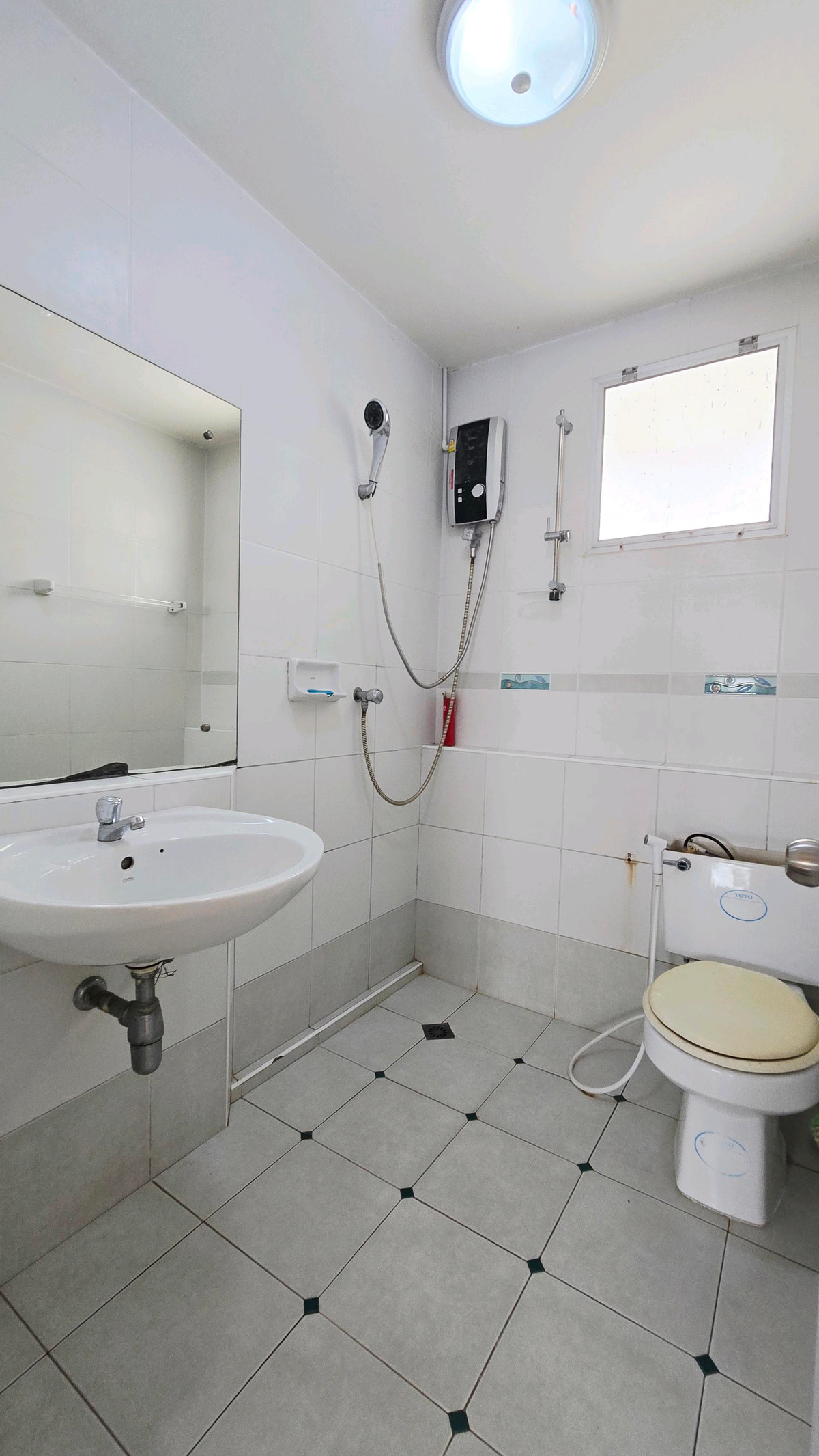 For SaleHousePathum Thani,Rangsit, Thammasat : 🏡 2-story detached house for sale, Prueklada Rangsit Project, Khlong 4 | Corner house, ready to move in.
Good location, roadside project, near BTS Khu Khot and Future Park Rangsit.