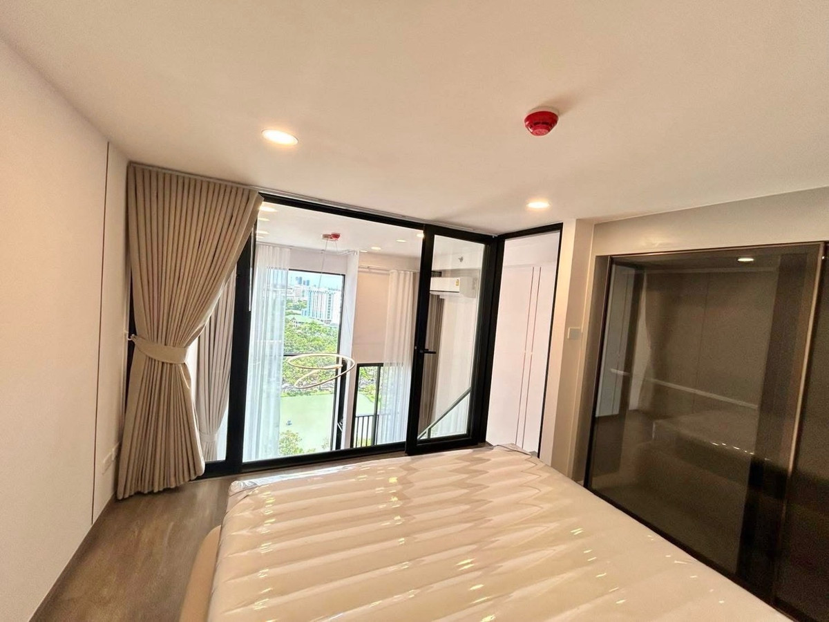 ให้เช่าคอนโดเกษตรศาสตร์ รัชโยธิน : 📍โครงการ : SO Origin Kaset Interchange 
             (โซ ออริจิ้น เกษตร อินเตอร์เชนจ์)

🚝 ใกล้ : BTS สถานีมหาวิทยาลัยเกษตรศาสตร์ 0 เมตร
💵 ราคาเช่า : 29,000 บาท / เดือน