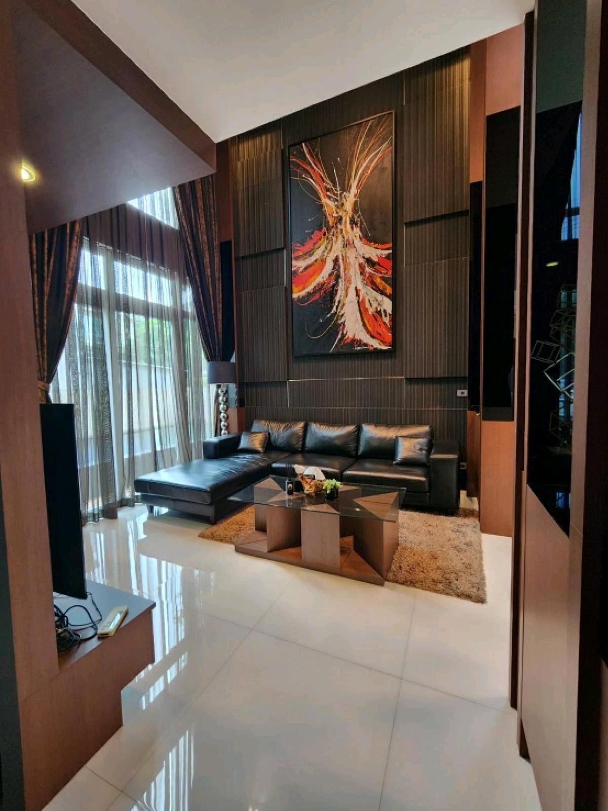 ให้เช่าบ้านลาดพร้าว เซ็นทรัลลาดพร้าว : 🌜🌟🌛ให้เช่าบ้านเดี่ยว 3 ชั้นตกแต่งหรู   พร้อมสระว่ายน้ำ ส่วนตัว  ย่านลาดพร้าว รัชดา  ทำเลดีใกล้ เซ็นทรัลลาดพร้าว  