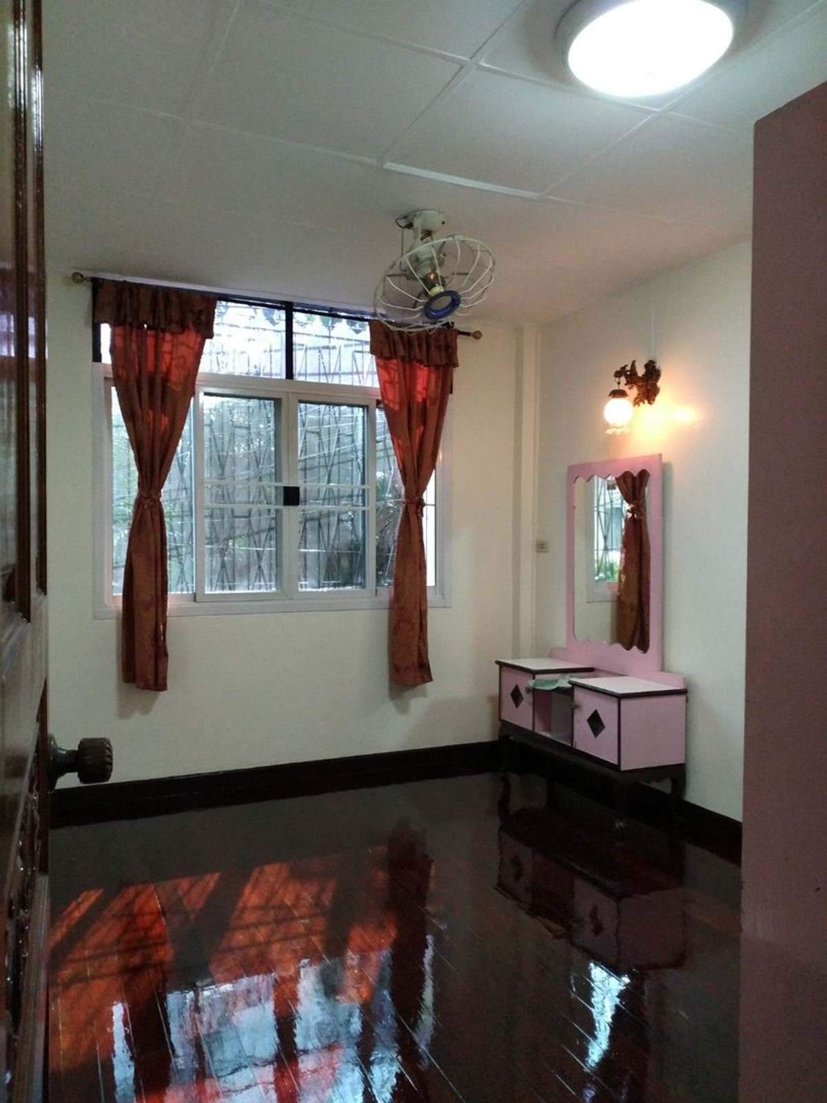 For RentTownhomeRama3 (Riverside),Satupadit : ⚡ For rent, 2-story townhome, Khlong Toei Niwet Village, Rama 3 Soi 78, near MRT, size 21 sq m. ⚡