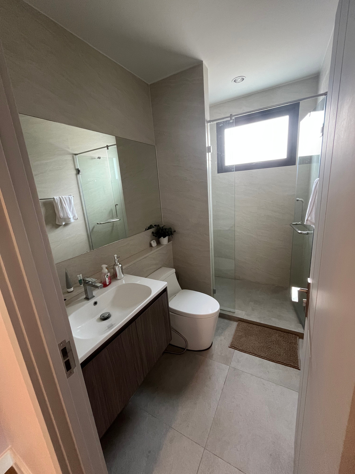 ให้เช่าบ้านบางนา แบริ่ง ลาซาล : บ้านเดี่ยวหรู 4 ห้องนอน - ตกแต่งสวย (สไตล์บ้านโชว์) เช่า 130000 บาท/เดือน