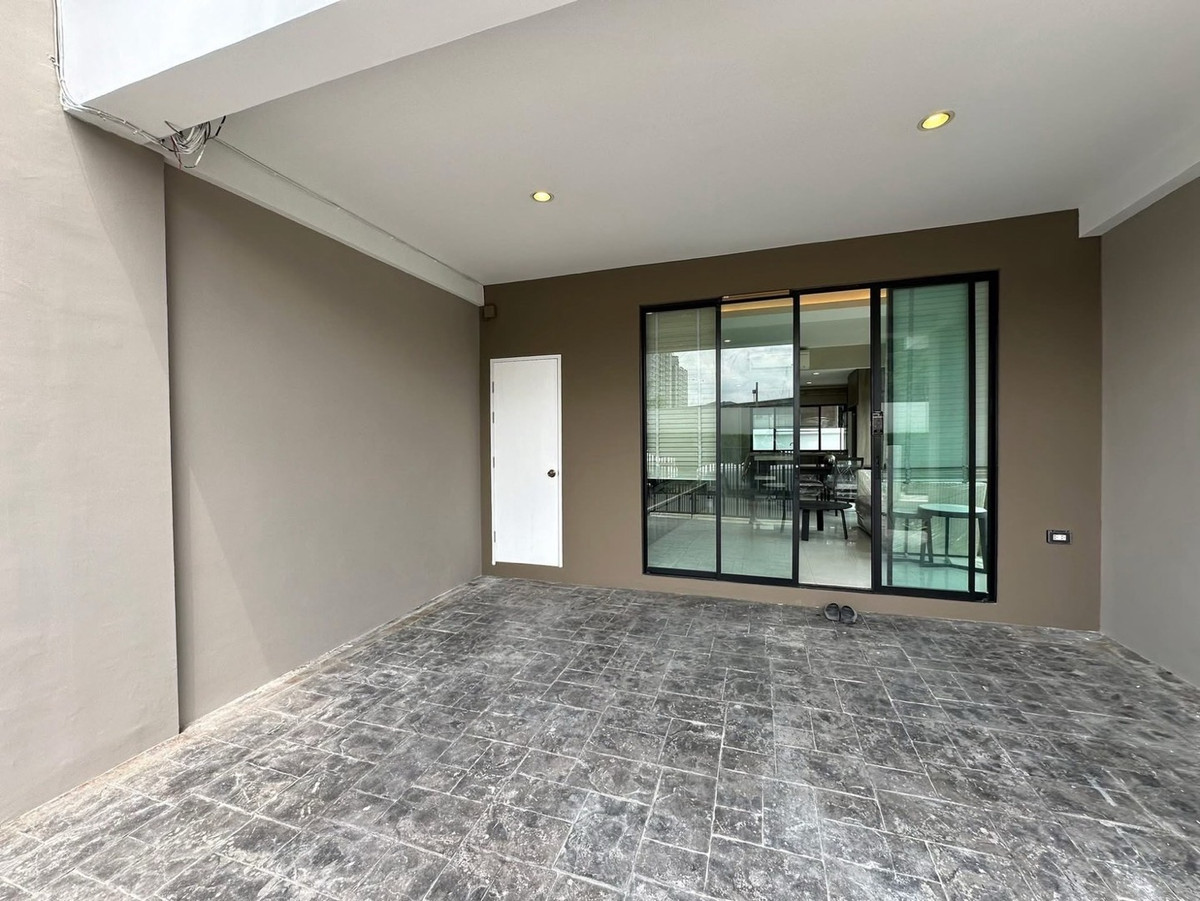 ให้เช่าทาวน์โฮมอ่อนนุช อุดมสุข : ให้เช่า ทาวเฮ้าส์ Bless town sukhumvit 50  ขนาด 3 ห้องนอน 4 ห้องน้ำ 2 ห้องนั้งเล่น ตกแต่งใหม่ ใจกลางเมือง ซอยสุขุมวิท 50  ราคา 75,000 บาท 