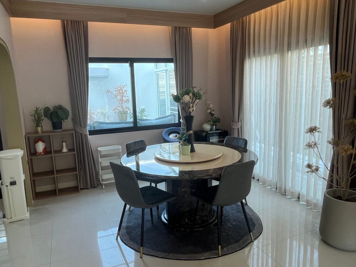 ให้เช่าบ้านบางนา แบริ่ง ลาซาล : บ้านเดี่ยวหรู 4 ห้องนอน - ตกแต่งสวย (สไตล์บ้านโชว์) เช่า 130000 บาท/เดือน